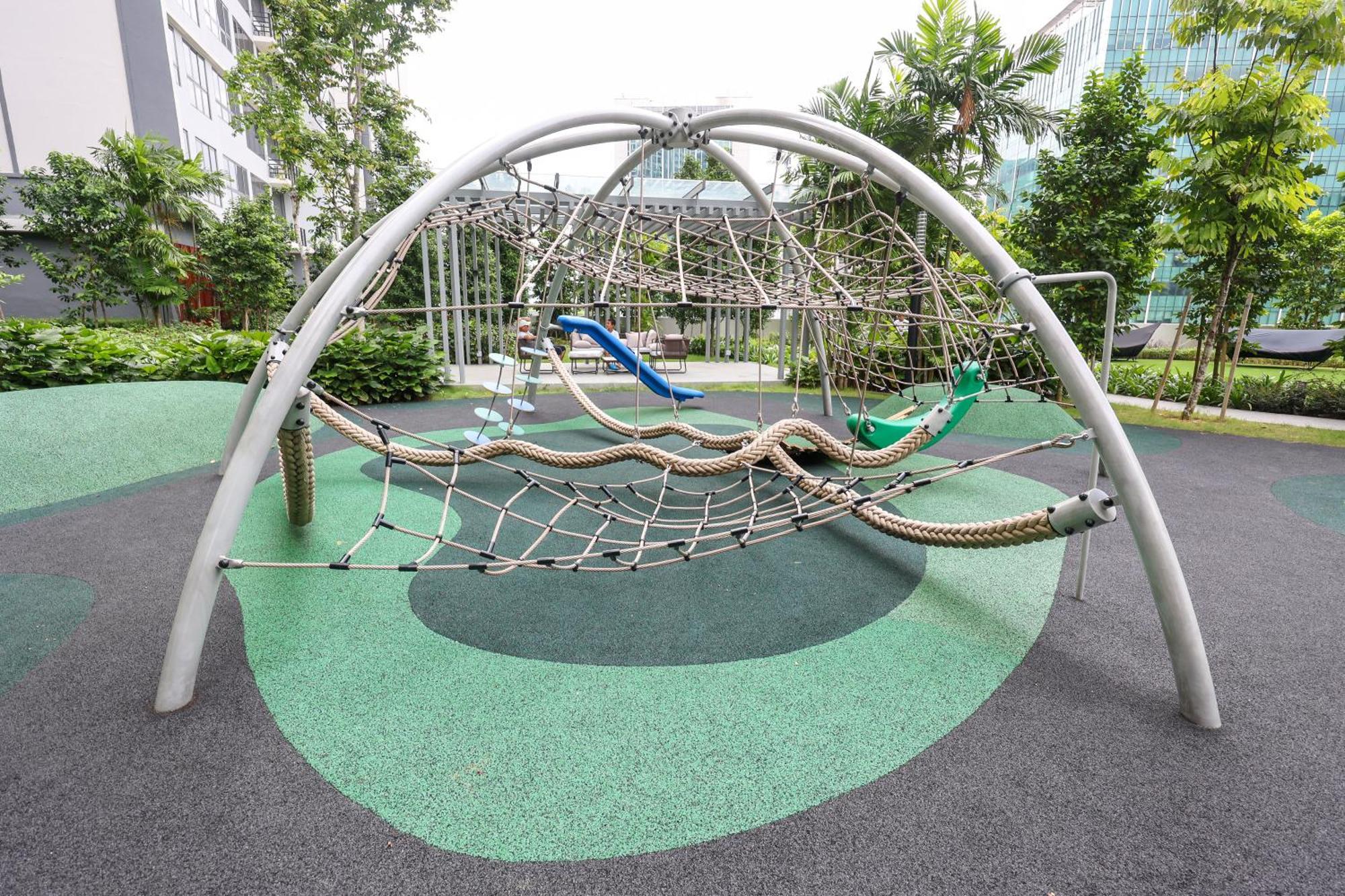 Agile Bb Pavilion Trx By Gb * Kuala Lumpur